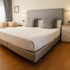 Hotel Sercotel Tres Luces